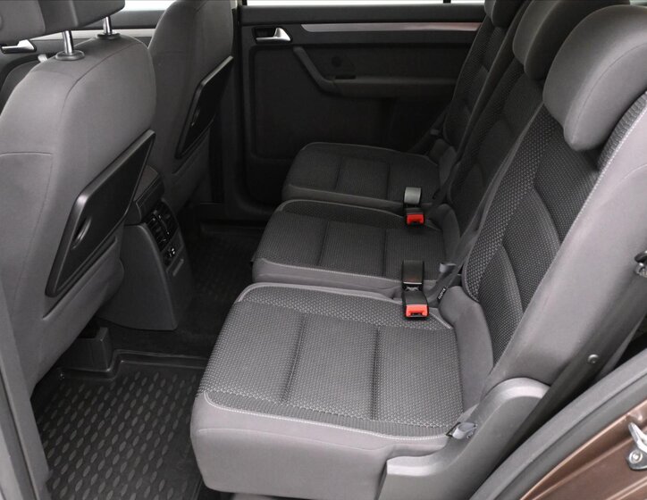 Volkswagen Touran MPV 1,6 l 77 kw