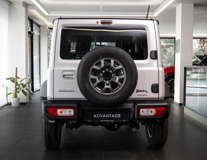 Suzuki Jimny SUV 1,5 l 75 kw