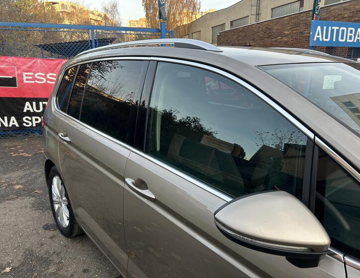 Volkswagen Touran 24