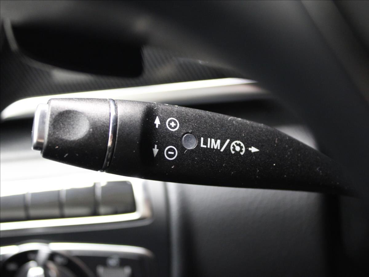 Mercedes-Benz Třídy V Kombi 2,1 l 140 kw