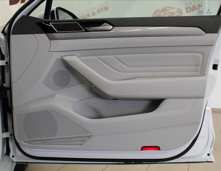 Volkswagen Passat 11