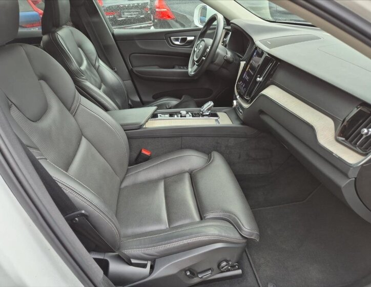 Volvo XC60 SUV 2,0 l 145 kw