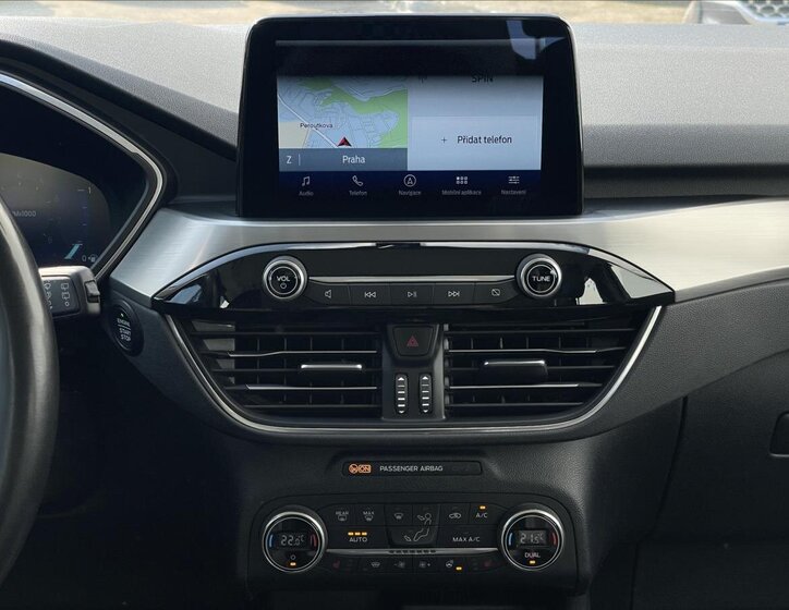 Ford Kuga SUV / Terénní 1,5 l 110 kw