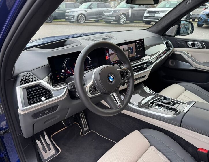BMW X5 SUV / Terénní 4,4 l 390 kw