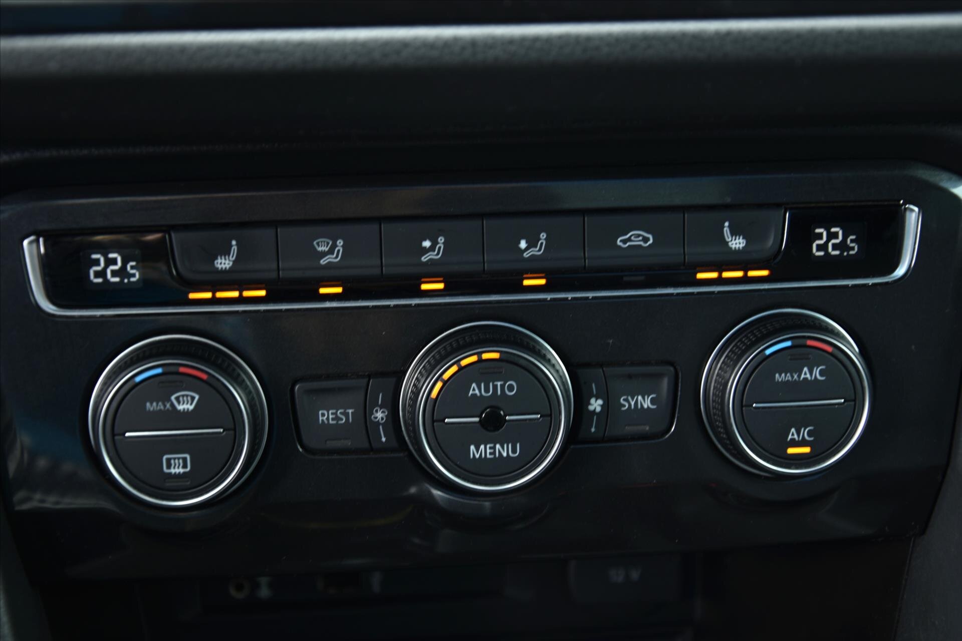 Volkswagen Tiguan SUV / Terénní 2,0 l 110 kw