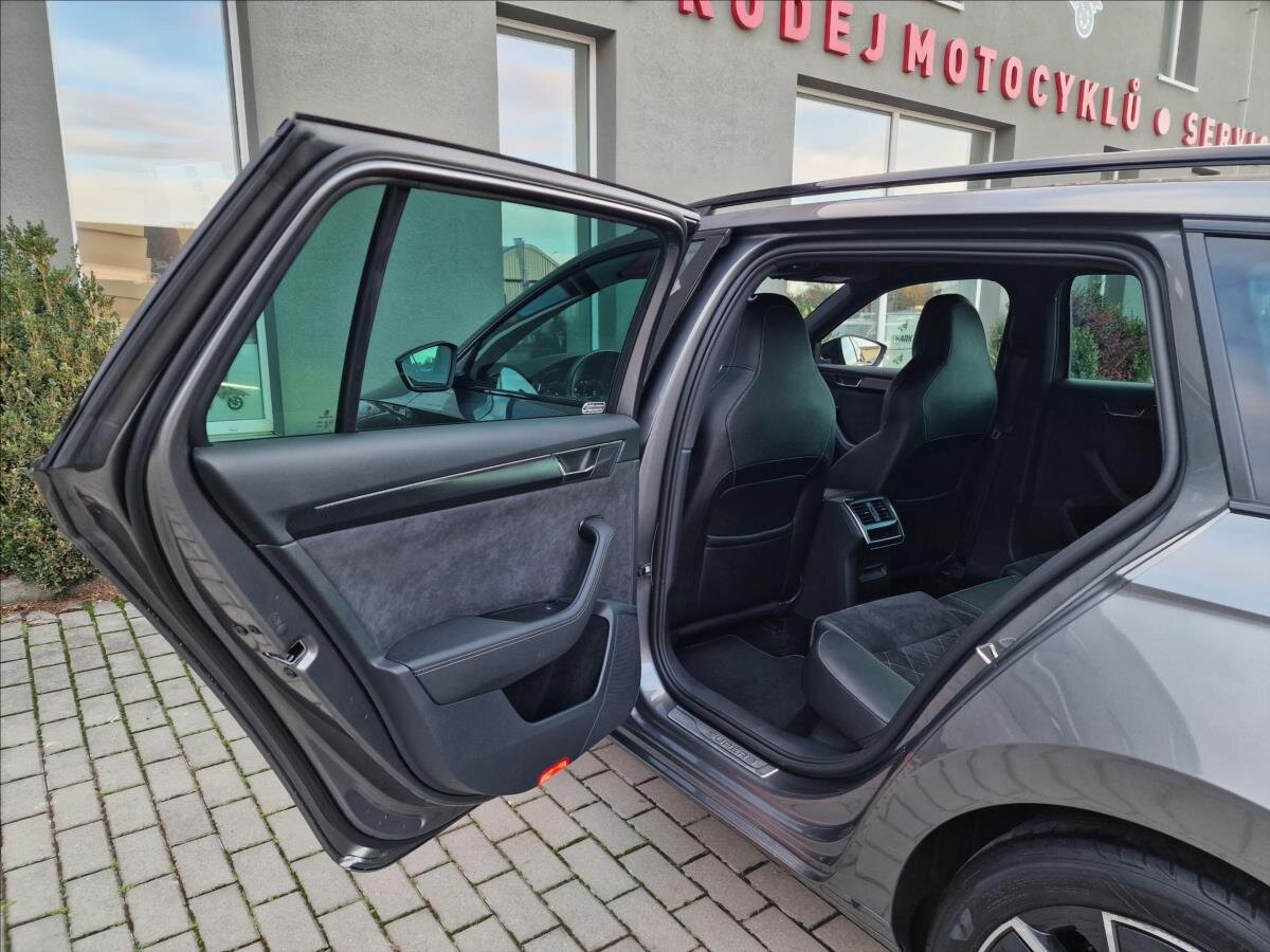 Škoda Superb Kombi 2,0 l 110 kw