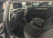 Volkswagen Passat 25