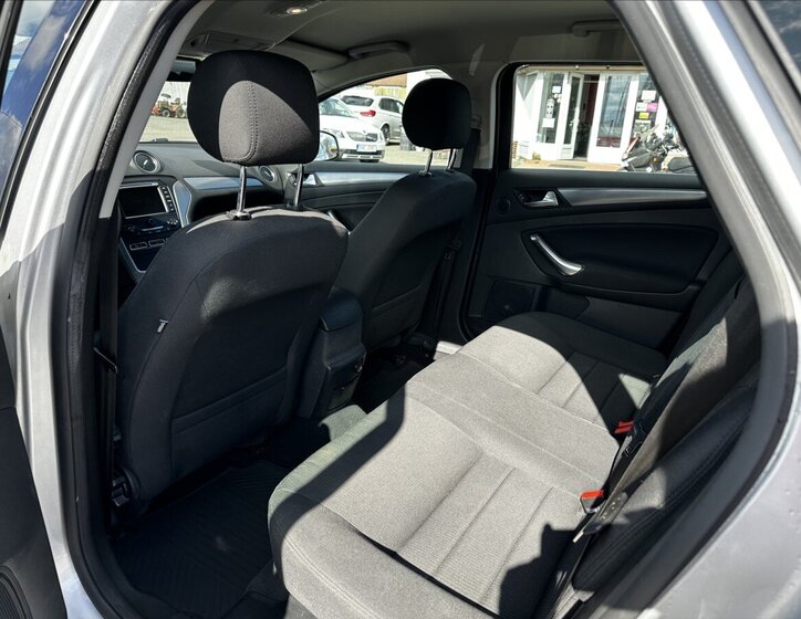 Ford Mondeo Kombi 2,0 l 103 kw