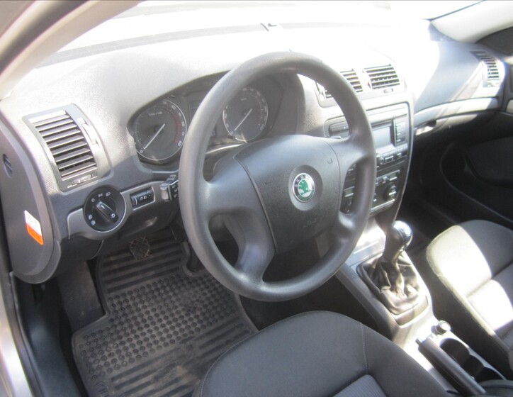 Škoda Octavia 10