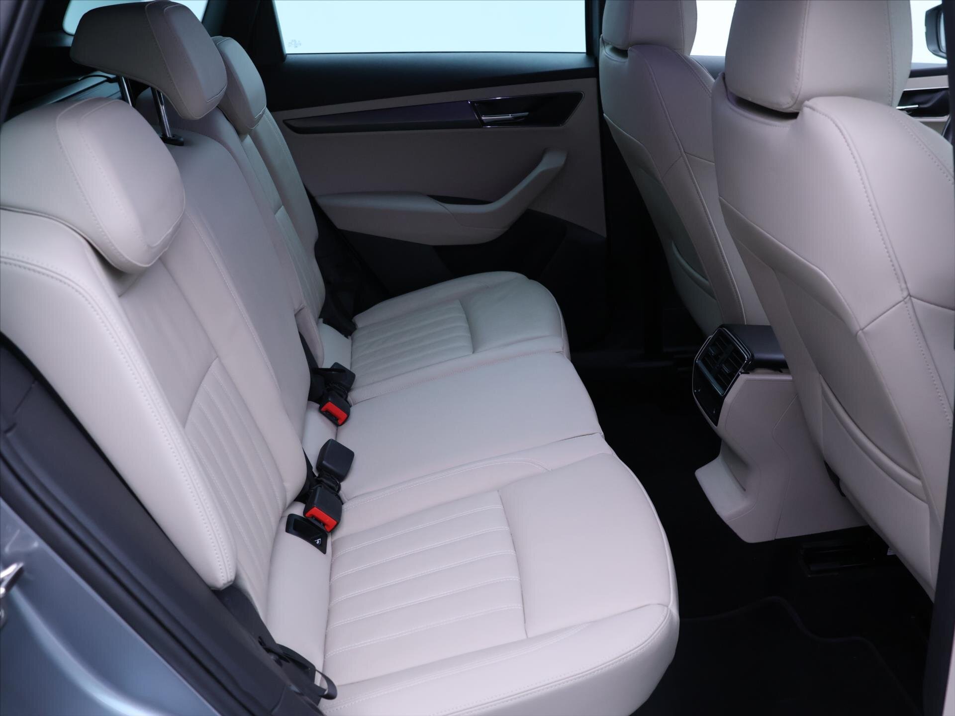 Škoda Karoq SUV / Terénní 1,5 l 110 kw