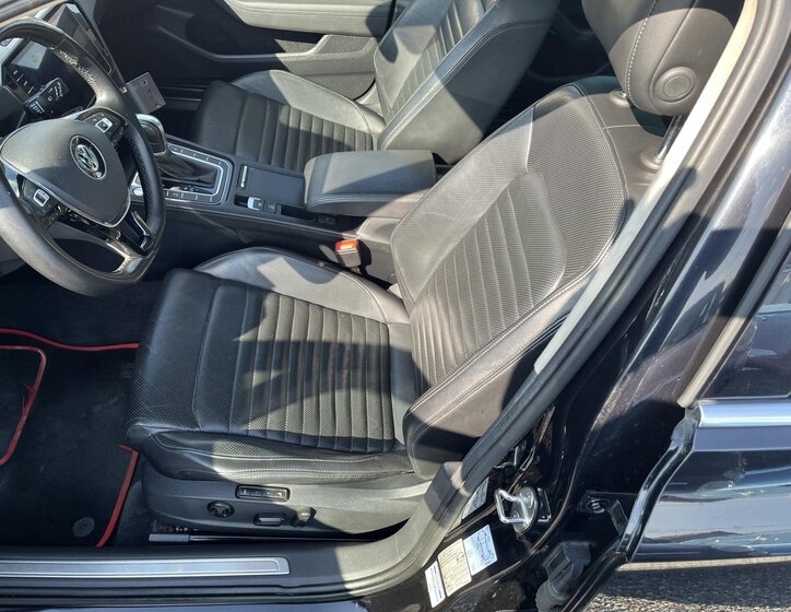 Volkswagen Passat Kombi 2,0 l 176 kw