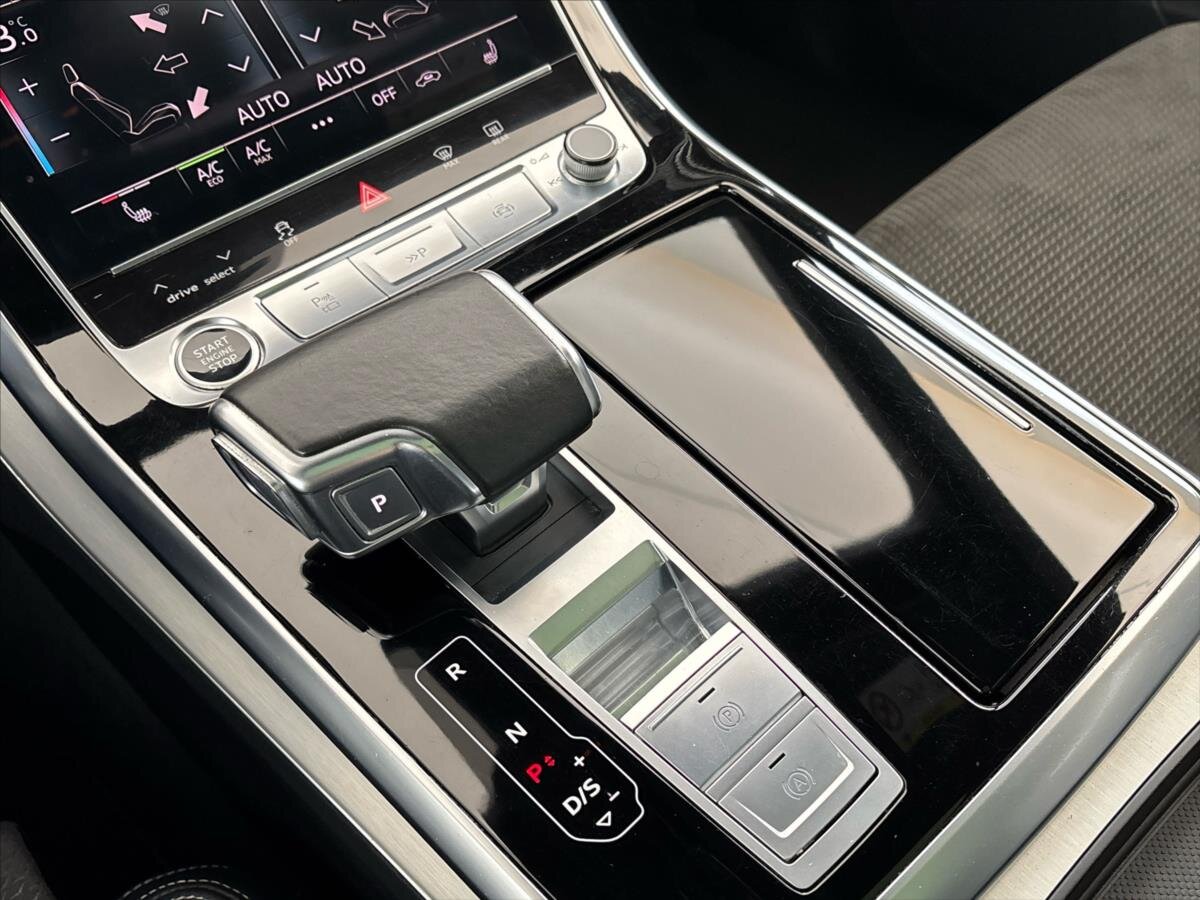 Audi Q8 SUV / Terénní 3,0 l 250 kw