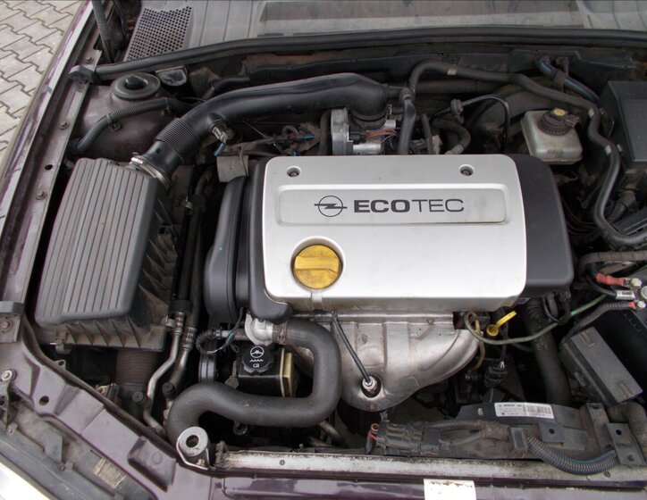 Opel Vectra Sedan 1,6 l 74 kw