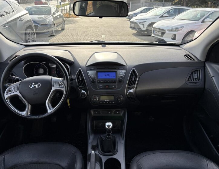 Hyundai ix35 12