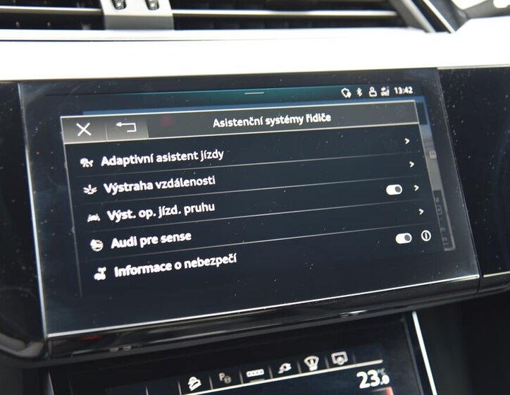 Audi e-tron SUV 0,0 300 kw