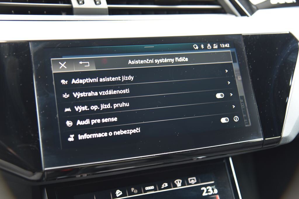 Audi e-tron SUV 0,0 300 kw