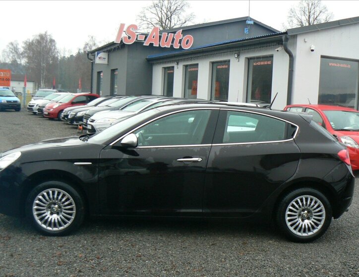 Alfa Romeo Giulietta 8