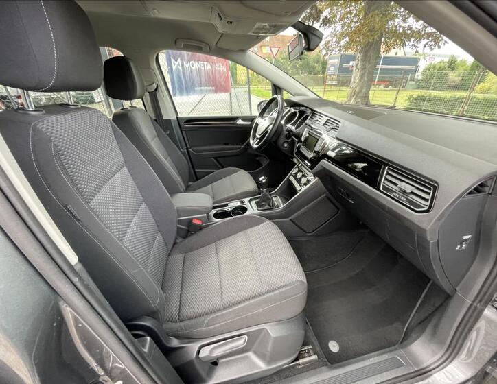 Volkswagen Touran 28
