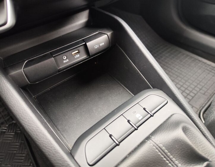 KIA Stonic Hatchback 1,2 l 62 kw