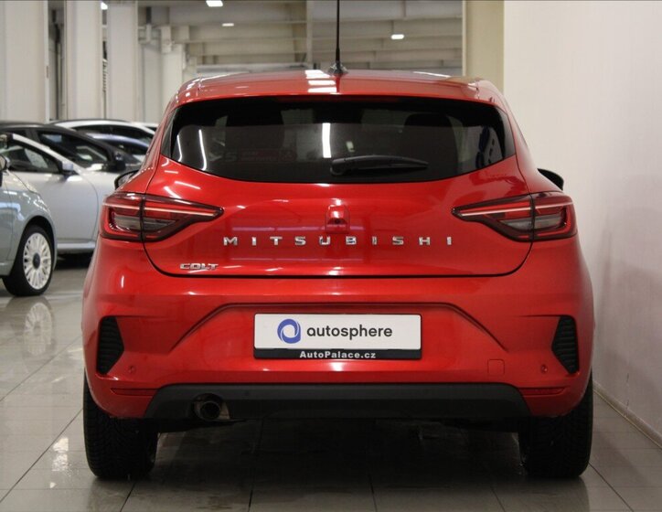 Mitsubishi Colt Hatchback 999,0 67 kw