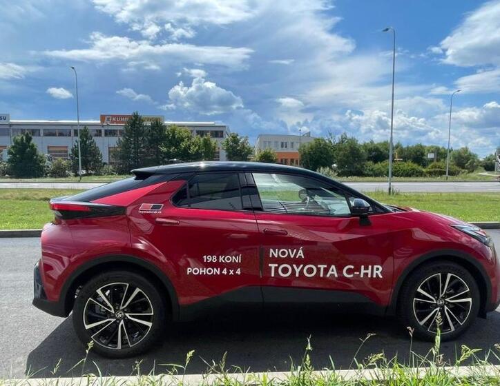 Toyota C-HR 11