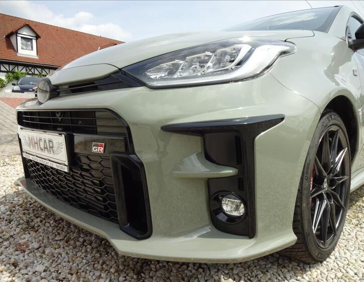 Toyota GR Yaris 12
