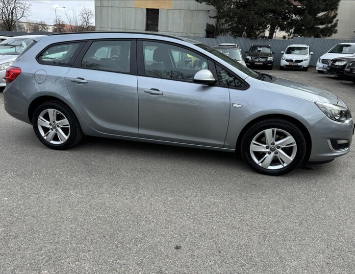 Opel Astra Kombi 1,7 l 81 kw