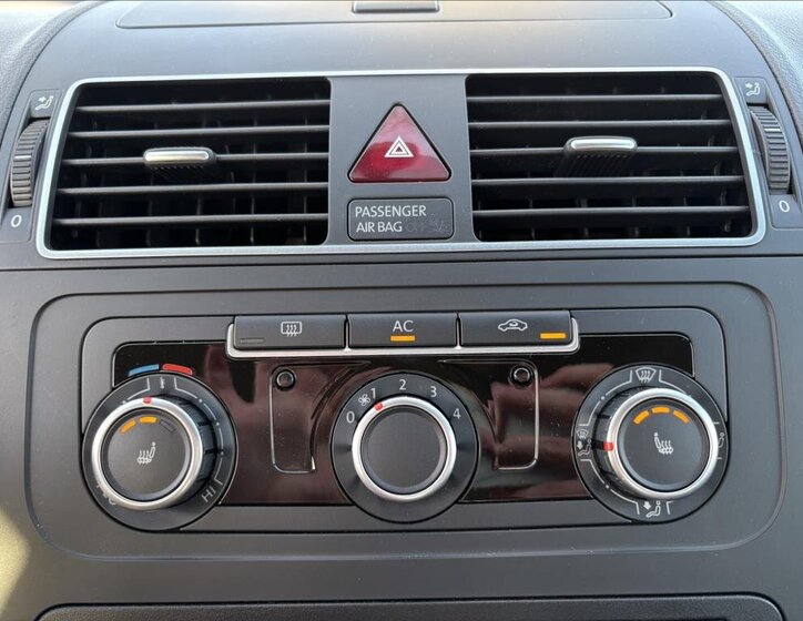 Volkswagen Touran MPV 1,2 l 77 kw