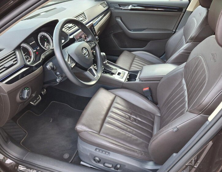 Škoda Superb Sedan / Limuzína 2,0 l 140 kw