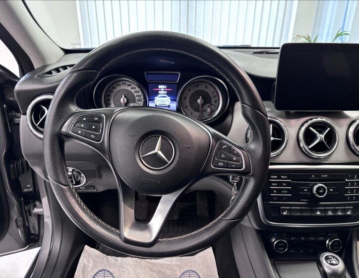 Mercedes-Benz GLA Kombi 1,6 l 90 kw