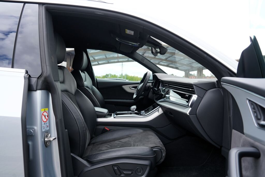 Audi Q8 SUV / Terénní 3,0 l 250 kw