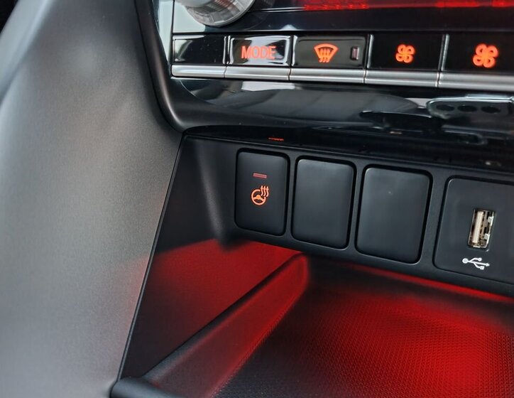 Mitsubishi Ostatní SUV / Terénní 2,4 l 138 kw