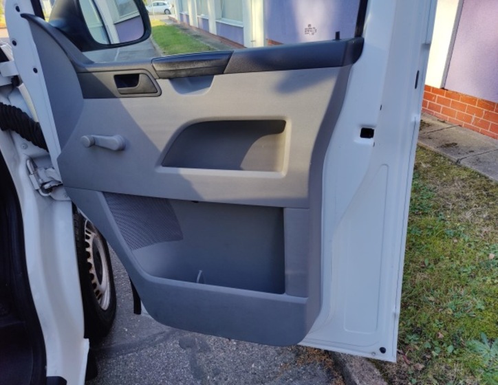 Volkswagen Transporter 16