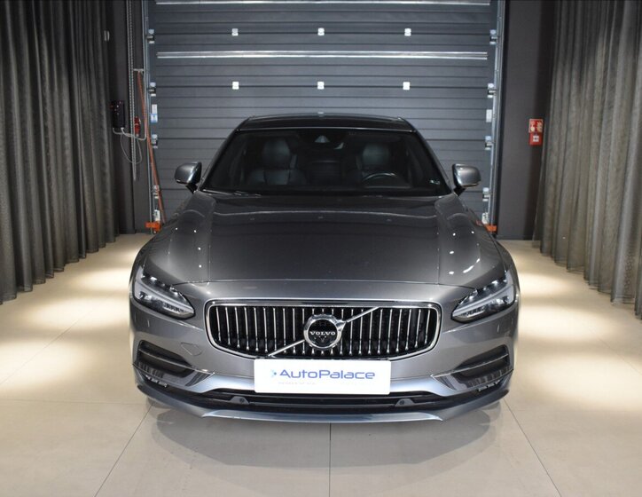 Volvo S90 Sedan / Limuzína 2,0 l 228 kw