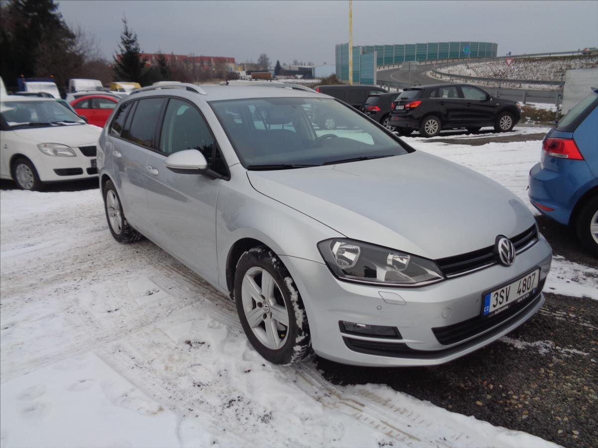 Volkswagen Golf Kombi 1,6 l 77 kw