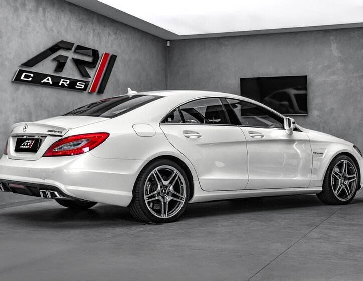 Mercedes-Benz CLS Kupé 5,5 l 386 kw