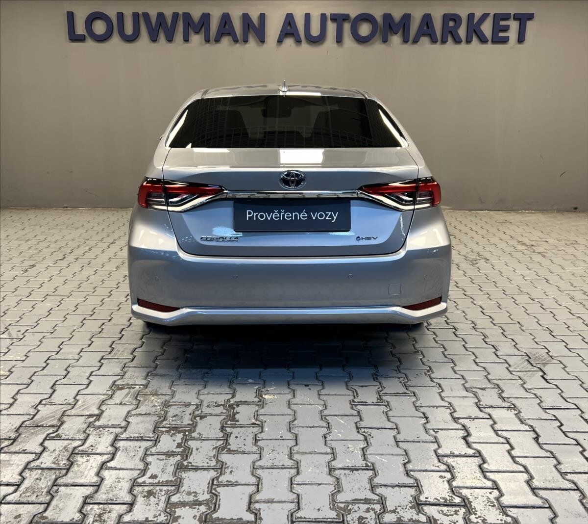 Toyota Corolla Sedan / Limuzína 1,8 l 72 kw