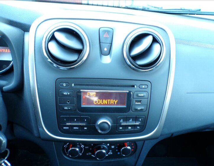 Dacia Sandero Hatchback 1,1 l 54 kw