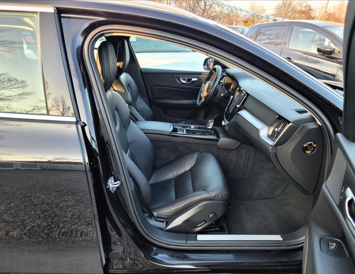 Volvo V60 Kombi 2,0 l 251 kw