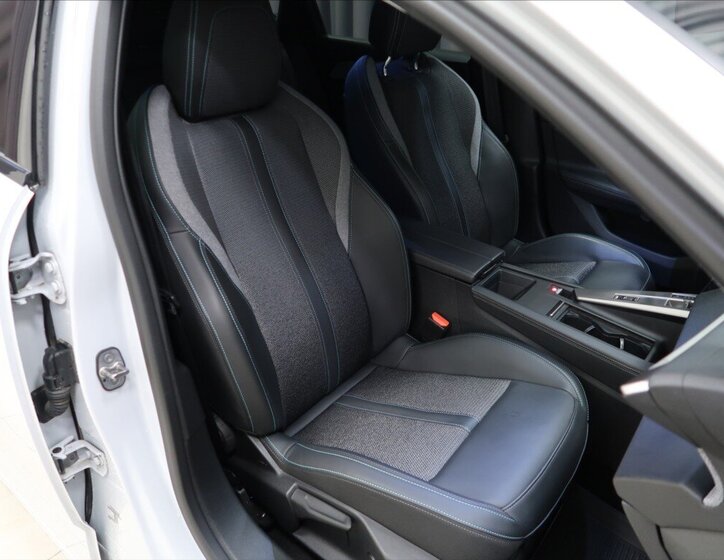 Peugeot 308 Kombi 1,2 l 96 kw