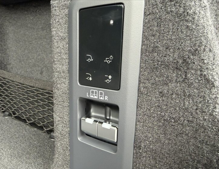 Land Rover Range Rover Sport SUV / Terénní 3,0 l 184 kw