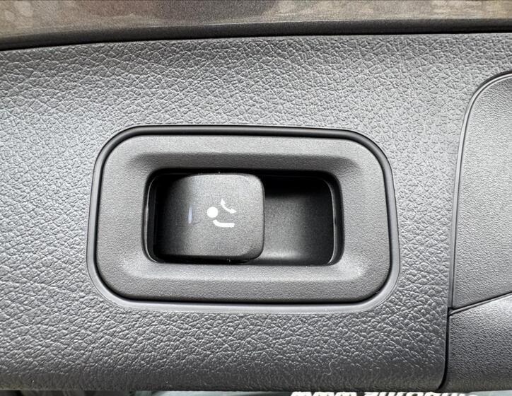 Mercedes-Benz GLA 27