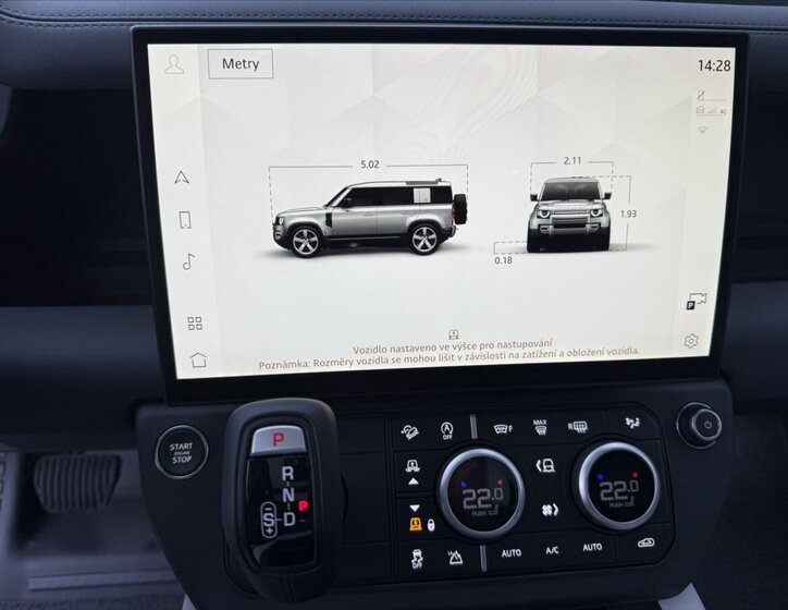 Land Rover Defender 17