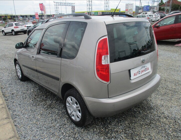 Škoda Roomster 8