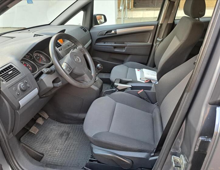 Opel Zafira 17