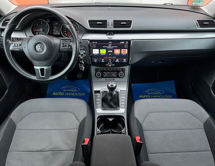 Volkswagen Passat Kombi 1,6 l 77 kw