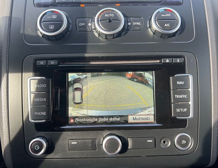 Volkswagen Touran MPV 1,6 l 77 kw