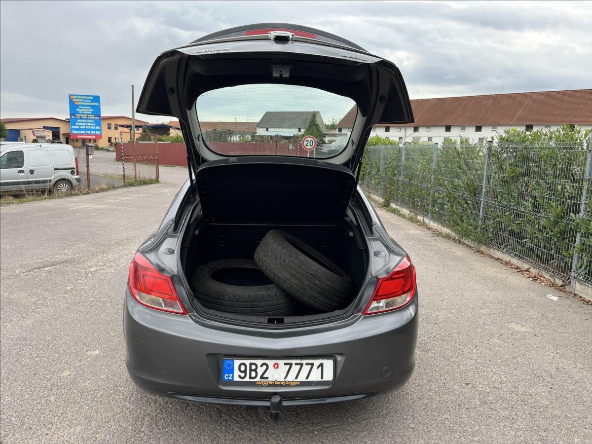 Opel Insignia Liftback 2,0 l 96 kw