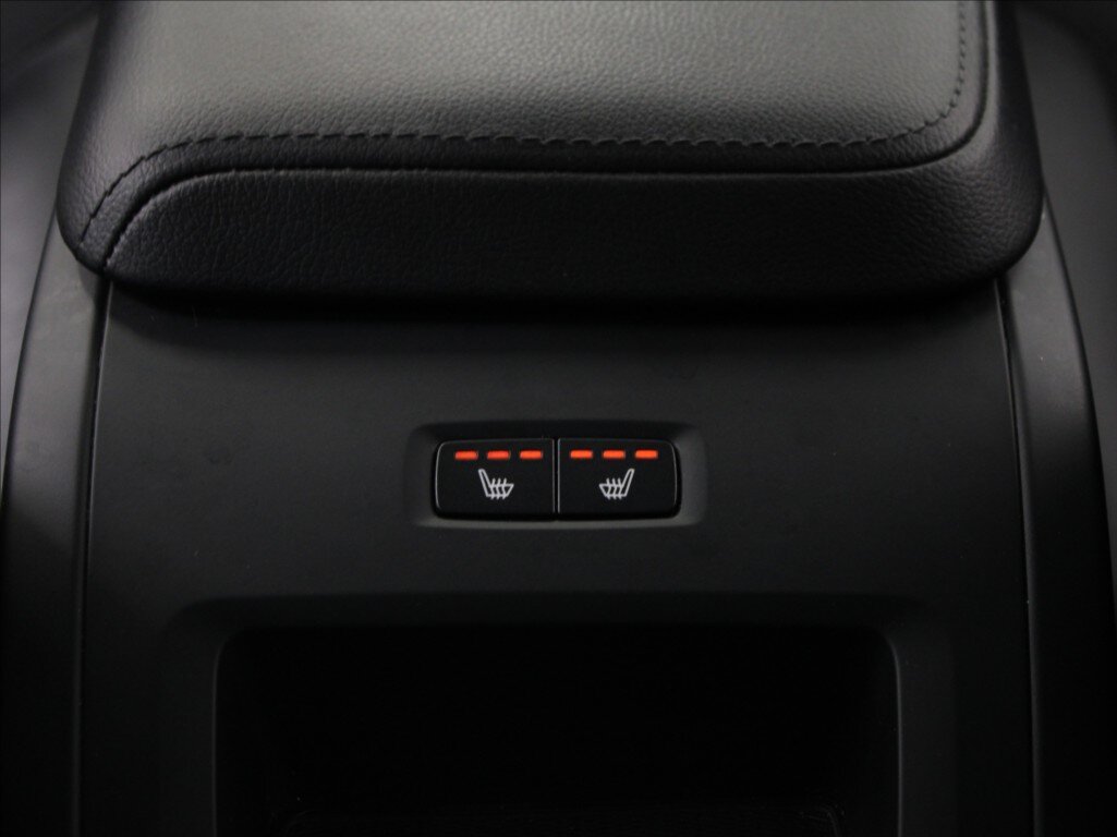 Volvo XC60 SUV / Terénní 2,0 l 184 kw