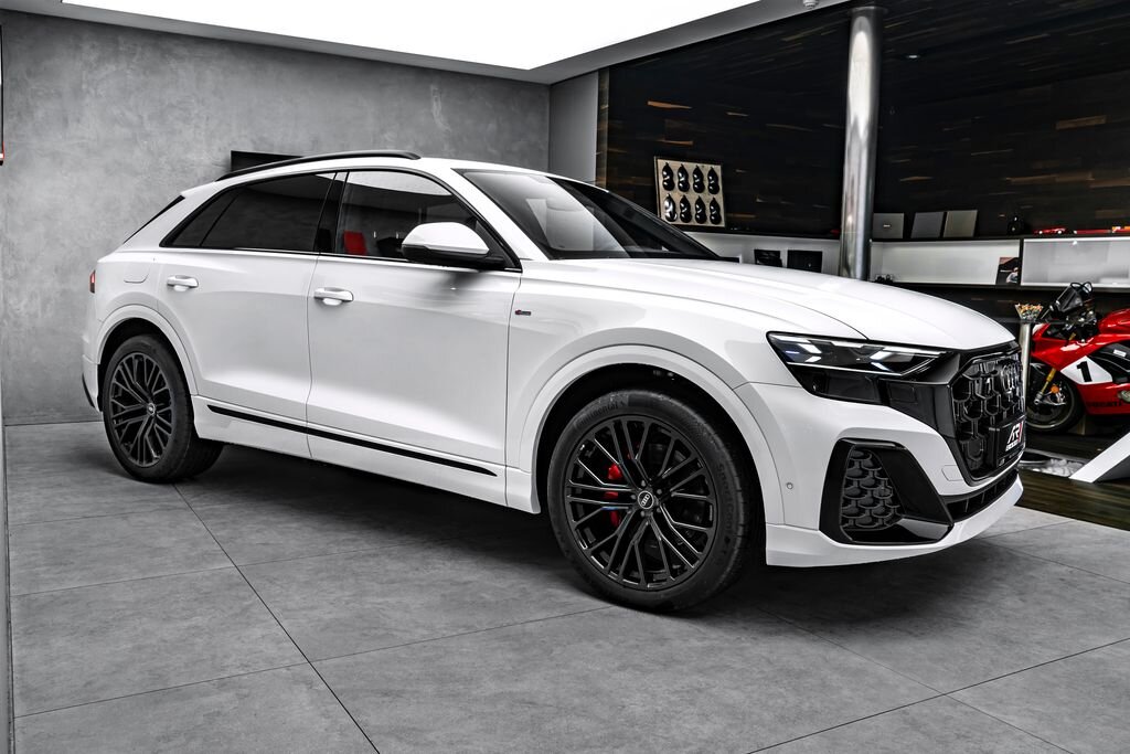 Audi Q8 SUV 3,0 l 210 kw